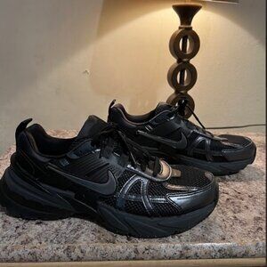 Nike V2K Run Women's Shoes Size 10 Black Athletic sneakers WOW